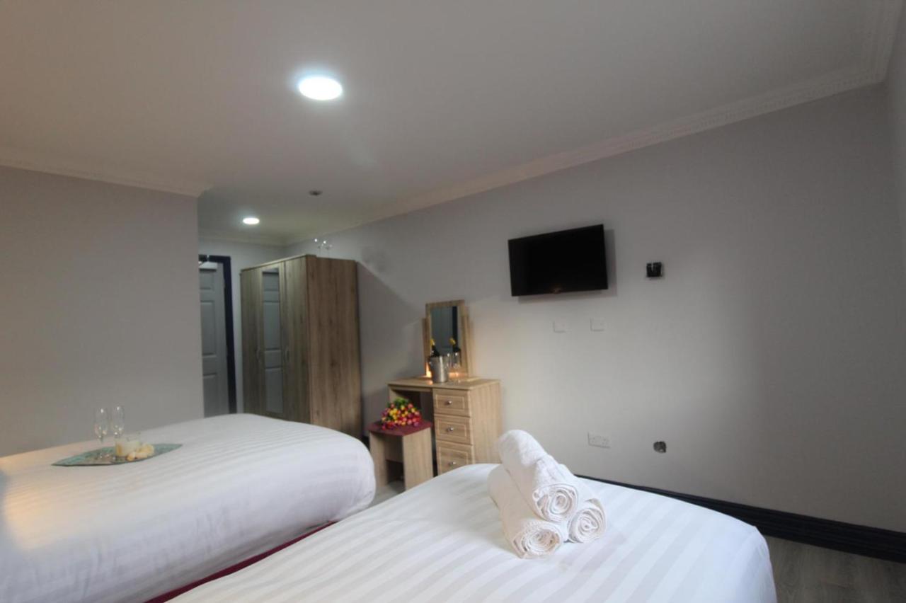 The Dutch Tulip Hostel Mallow Exterior foto